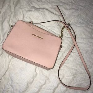 Micheal Kors purse